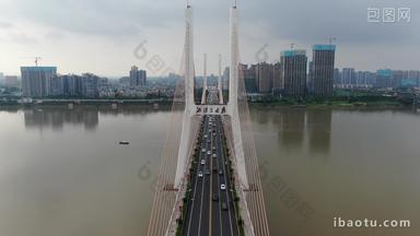城市航拍湖南湘潭湘江大桥交通